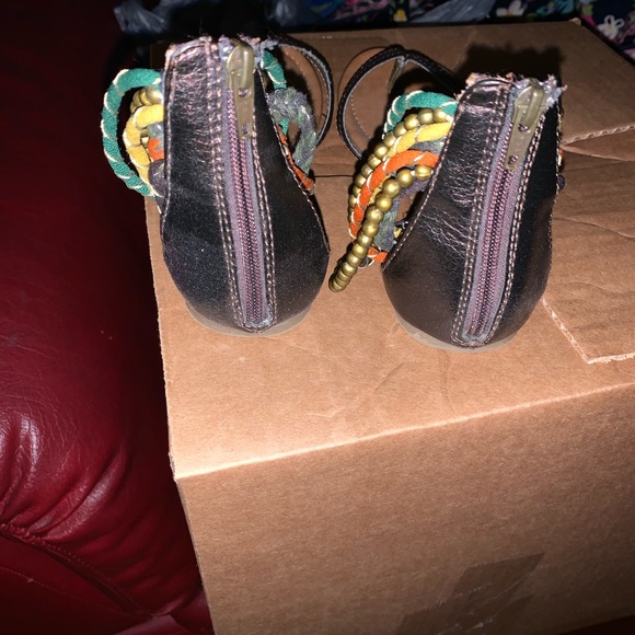 Sandals - Picture 4 of 5